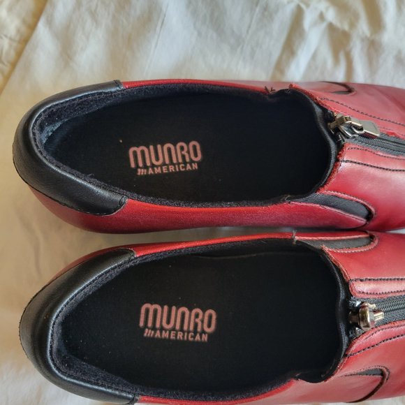 Women's Munro brand red shoes - Picture 2 of 4
